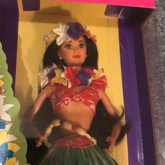 Polynesian Barbie Special Edition 1994 - Picture 2 of 6